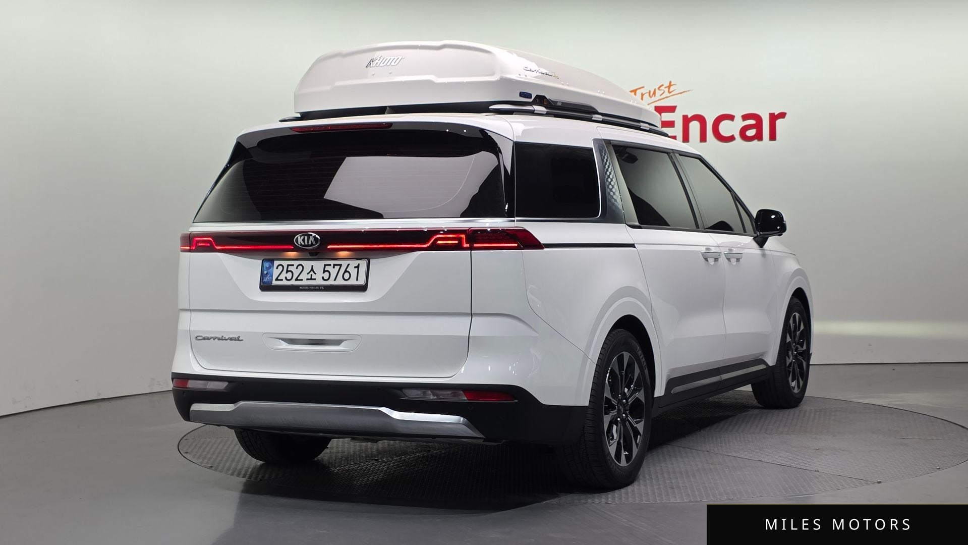 Kia Carnival 2021 — миниатюра 2