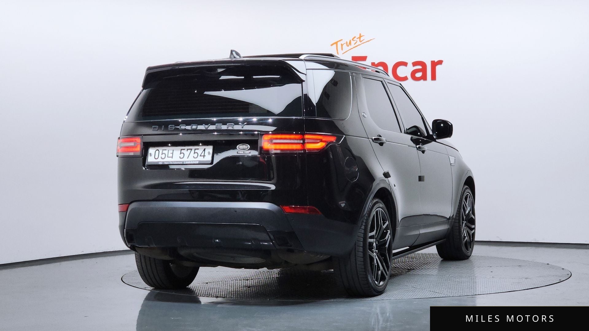 Land Rover Discovery 2018 — миниатюра 2
