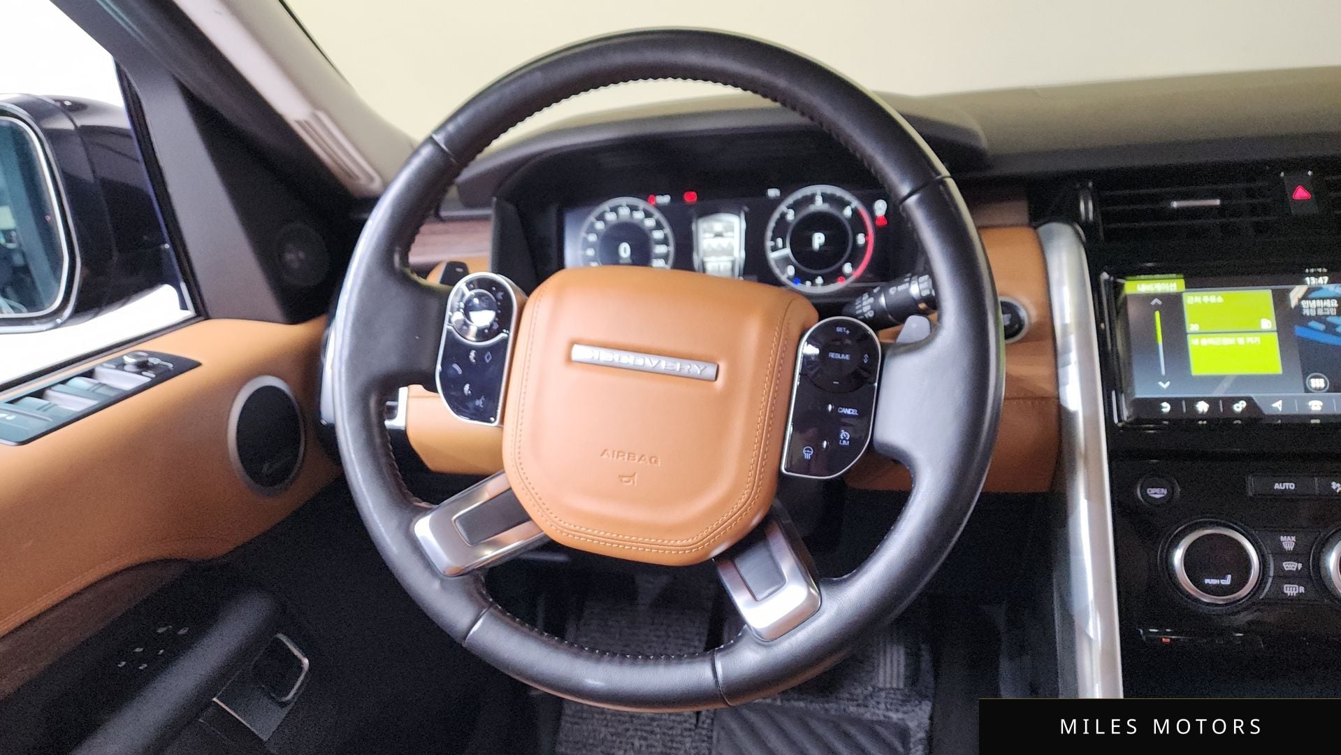 Land Rover Discovery 2018 — миниатюра 12