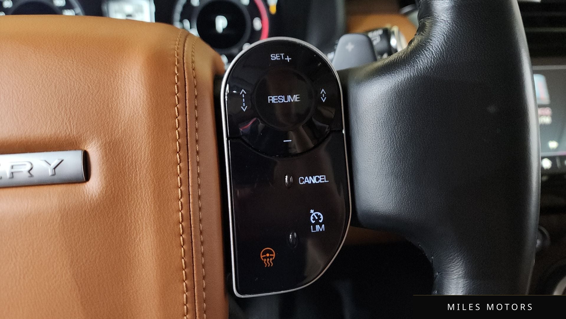 Land Rover Discovery 2018 — миниатюра 16