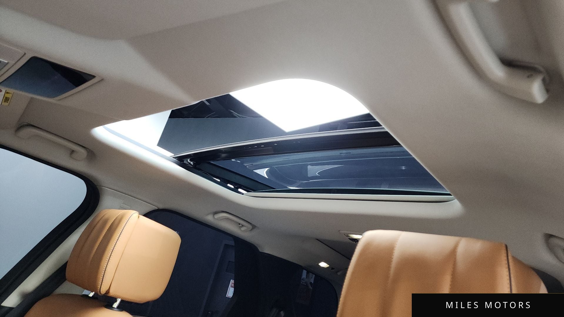 Land Rover Discovery 2018 — миниатюра 17
