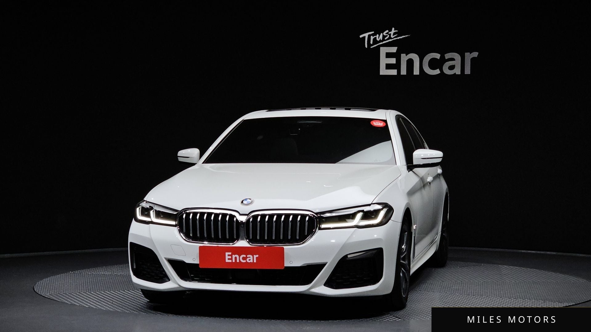 BMW 5 Series (G30) 2021 — миниатюра 3