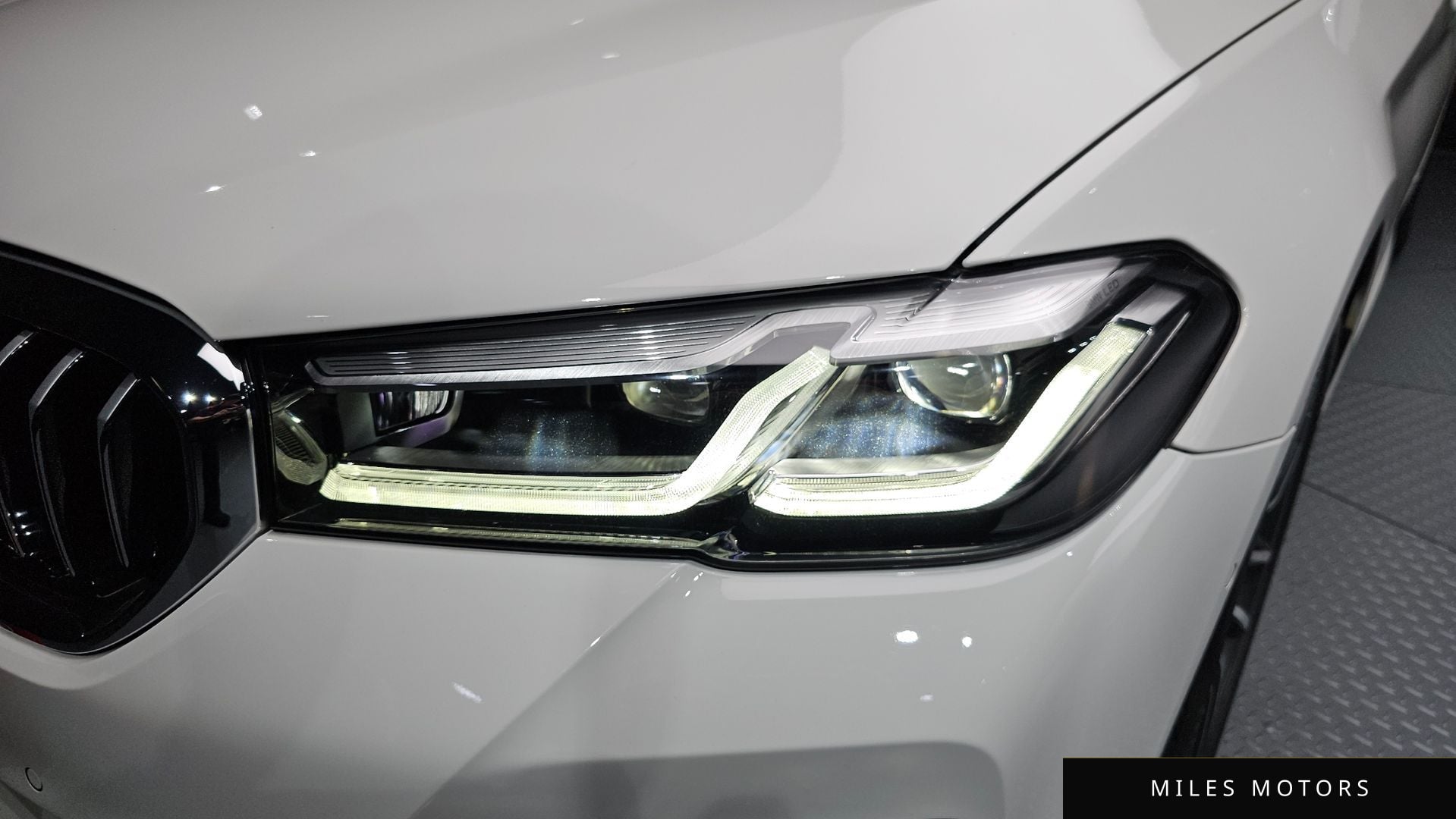 BMW 5 Series (G30) 2021 — миниатюра 8
