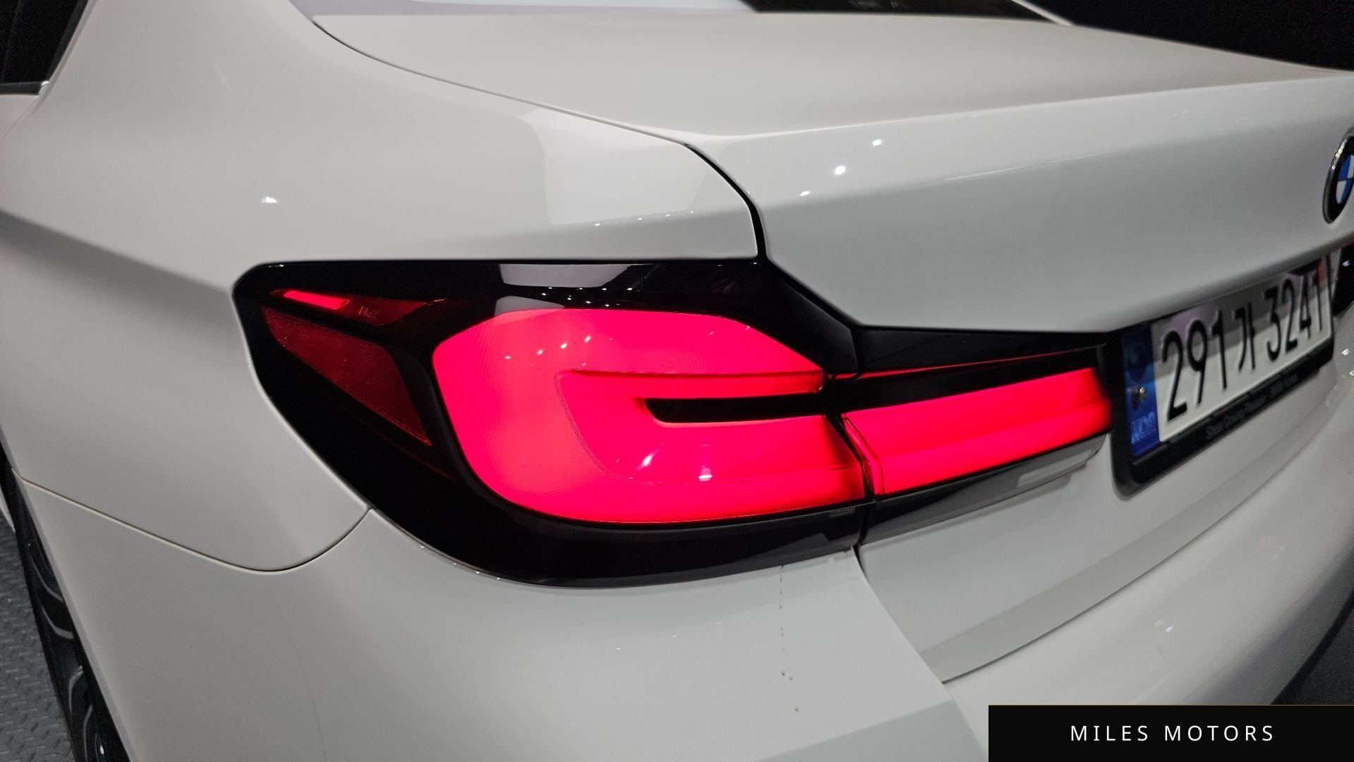 BMW 5 Series (G30) 2021 — миниатюра 9