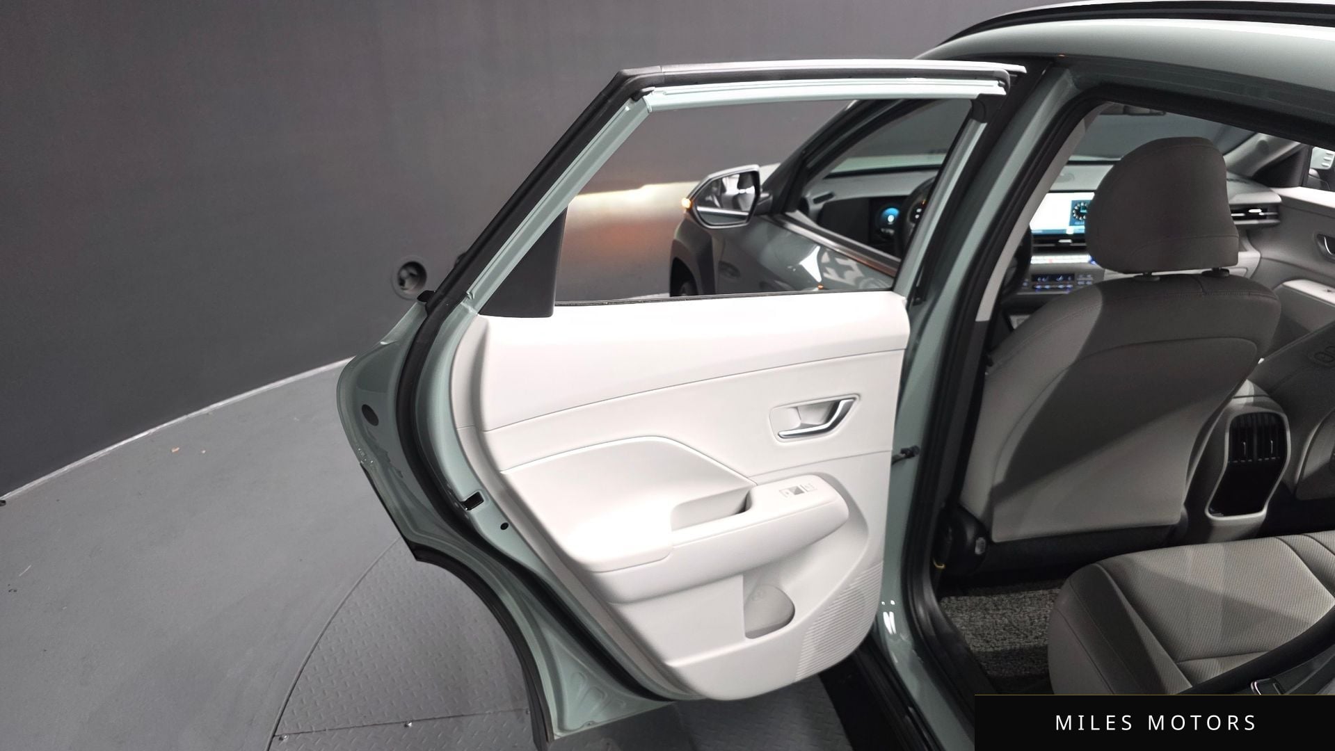 Hyundai Kona 2023 — миниатюра 15
