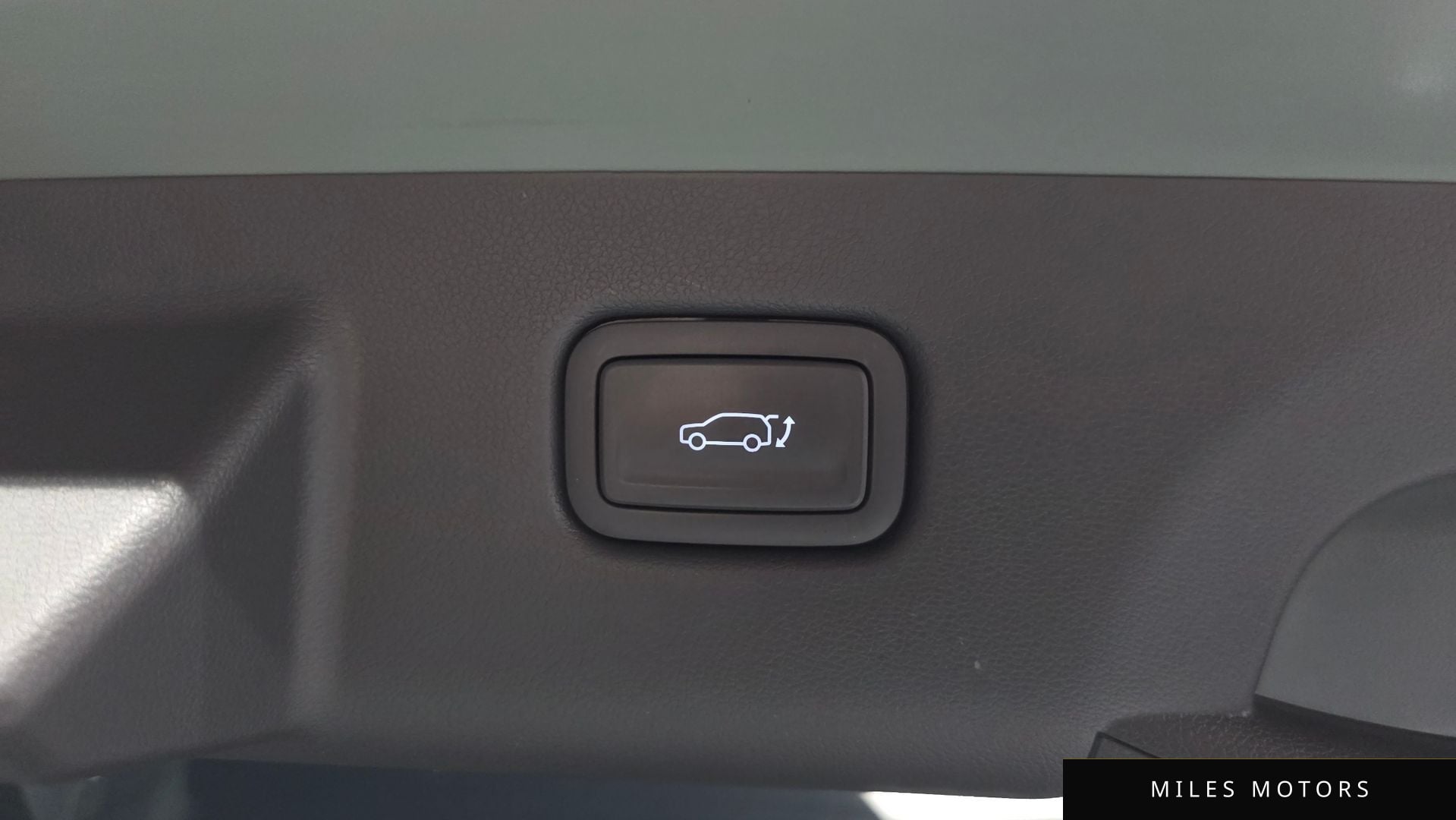 Hyundai Kona 2023 — миниатюра 37