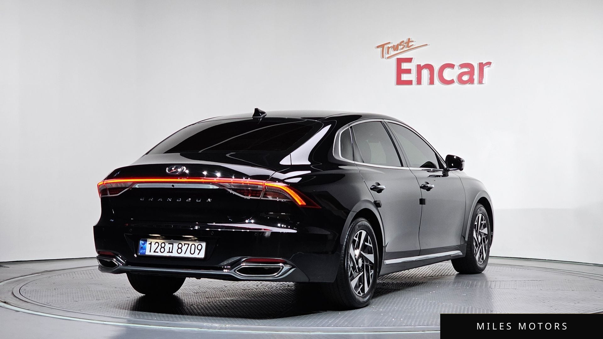Hyundai Grandeur 2022 — миниатюра 2