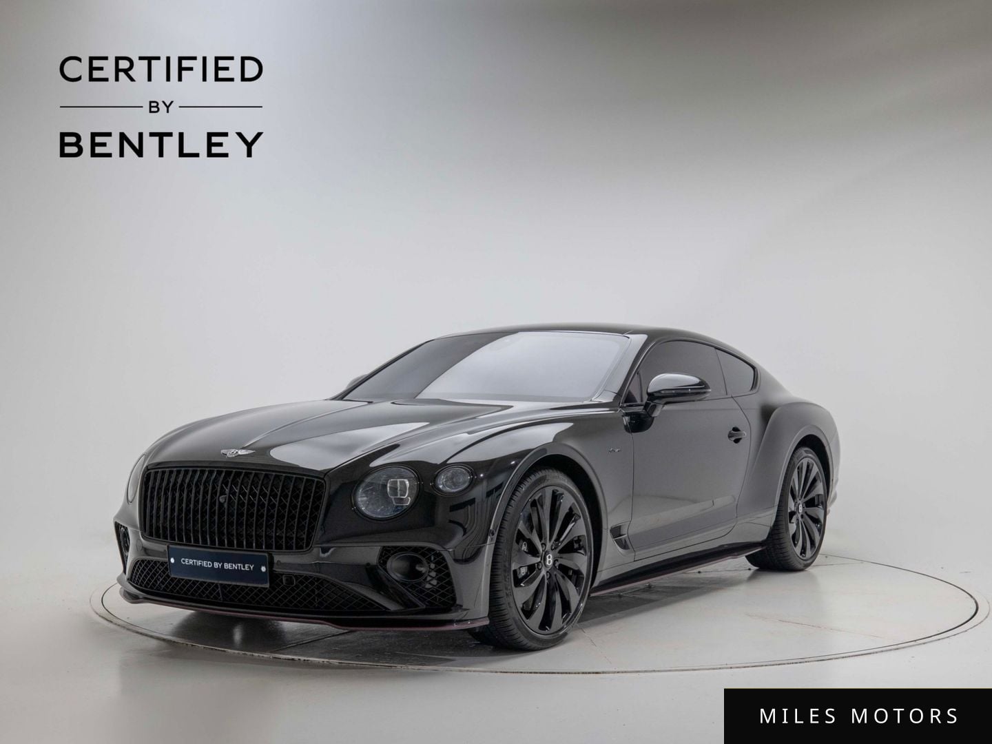 Bentley Continental GT 2024 — фото 1 из 12