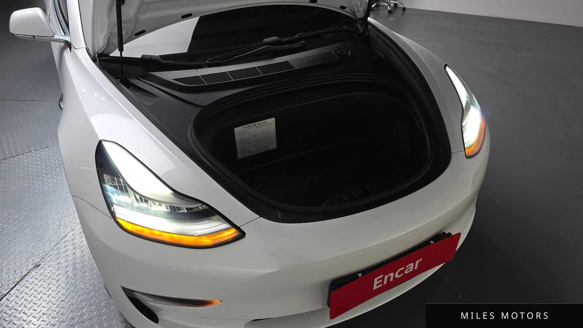 Tesla Model 3 2020 — миниатюра 6