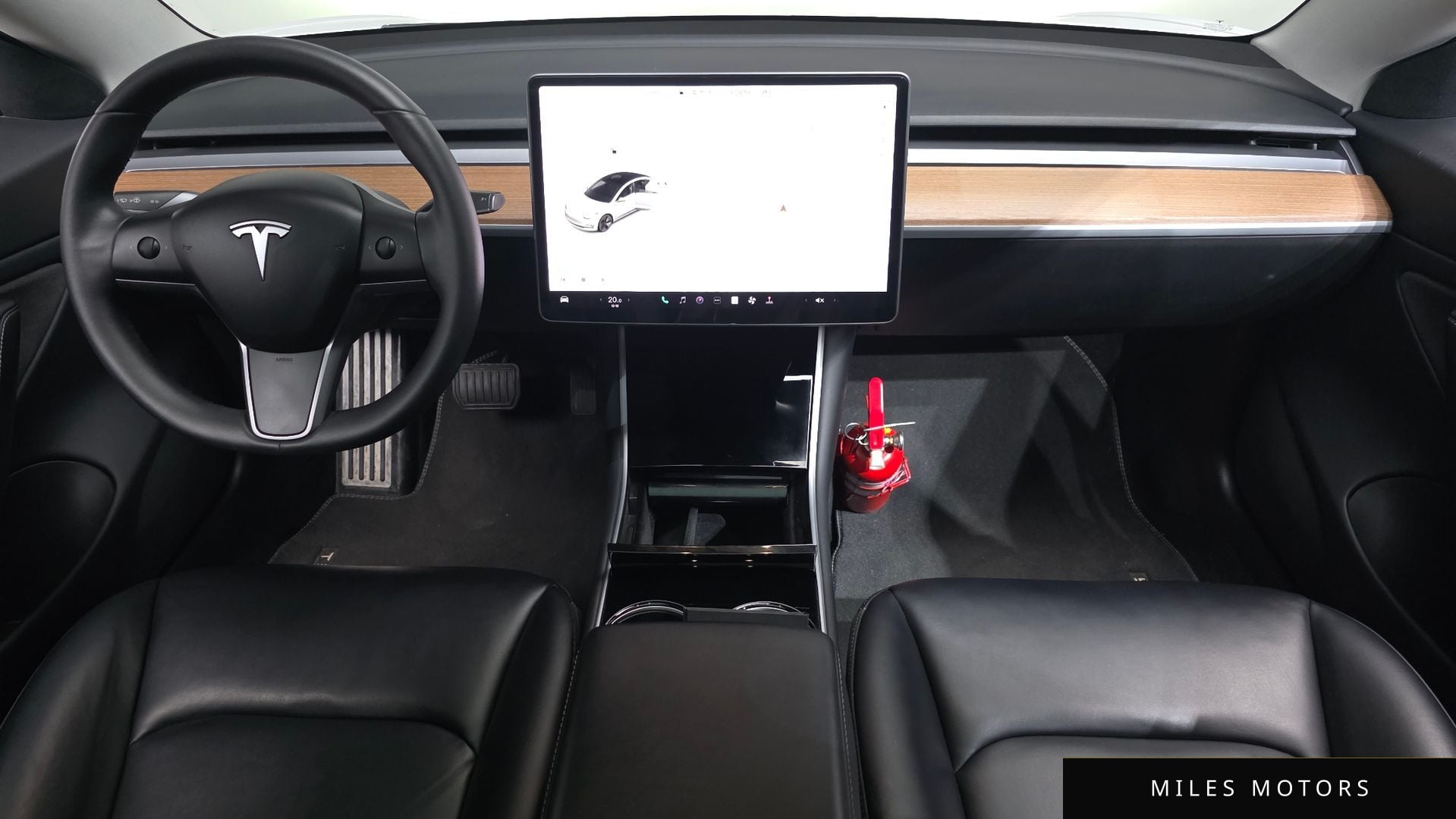 Tesla Model 3 2020 — миниатюра 10