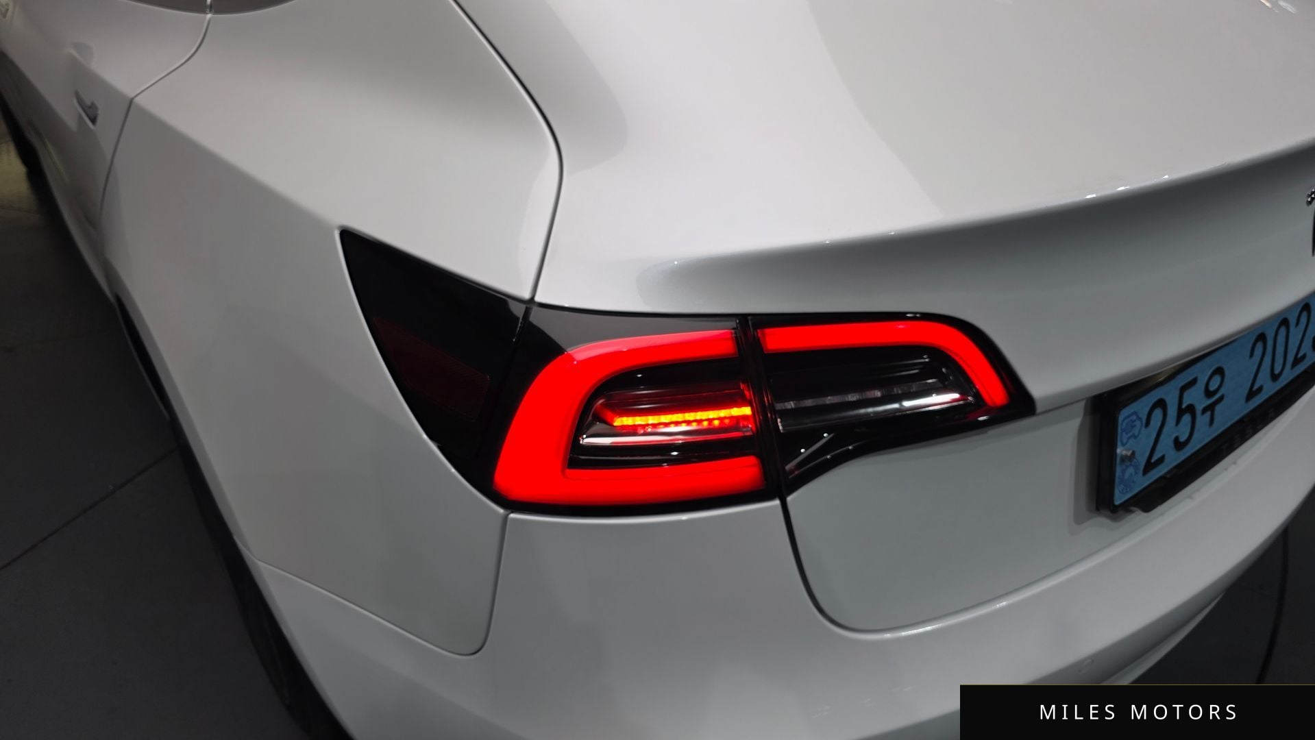 Tesla Model 3 2020 — миниатюра 9
