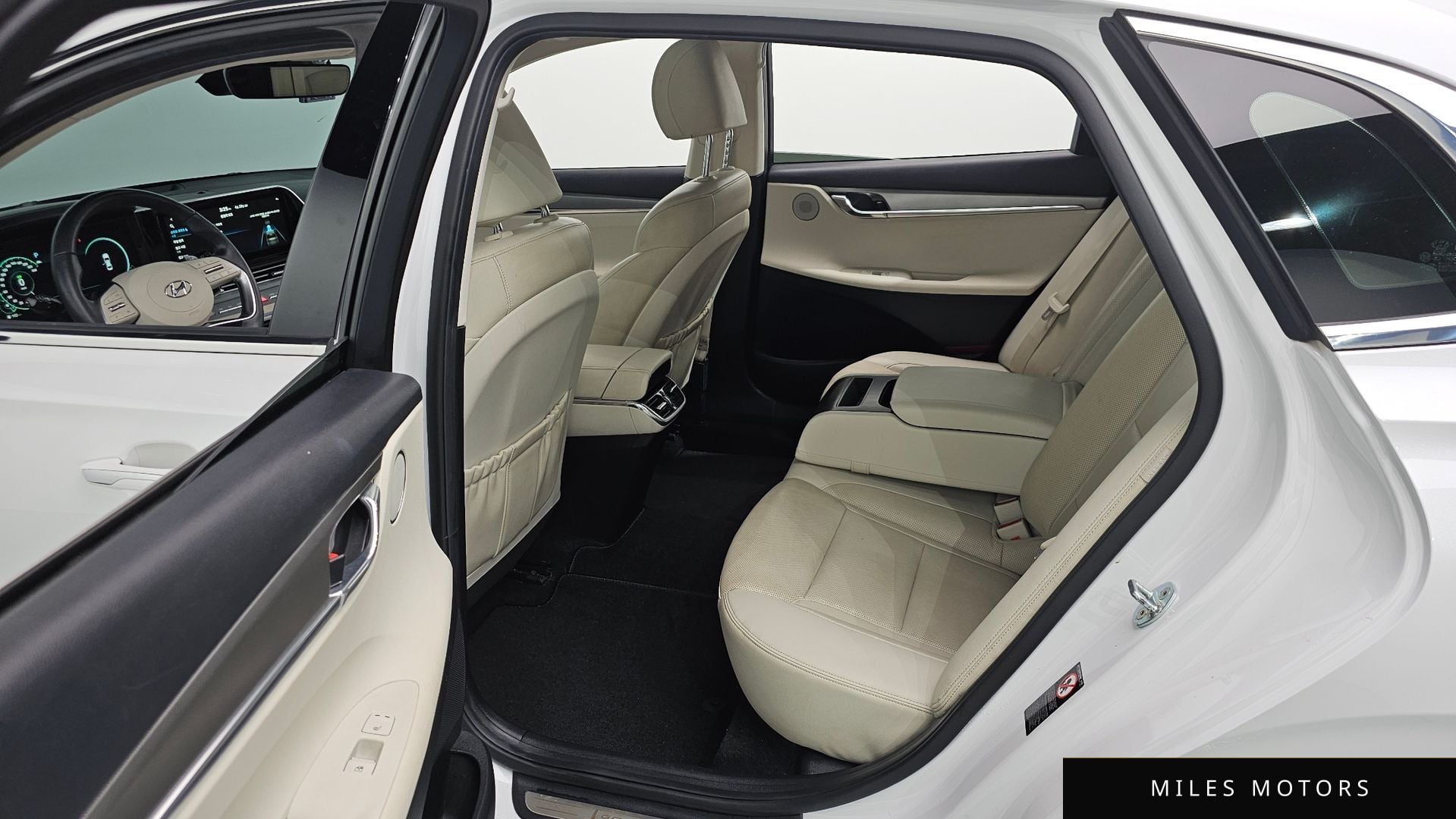 Hyundai 뉴 그랜저 IG 하이브리드 2022 — миниатюра 16