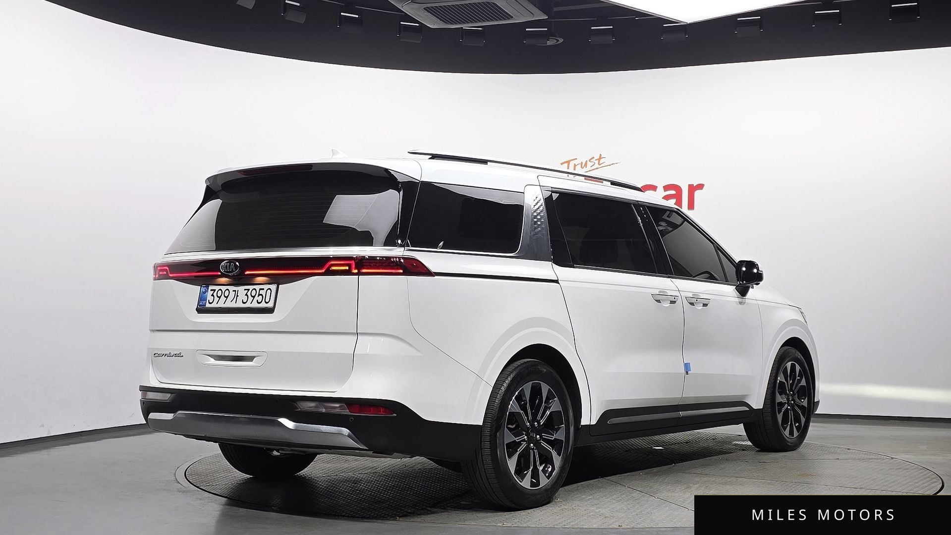 Kia Carnival 2021 — миниатюра 2