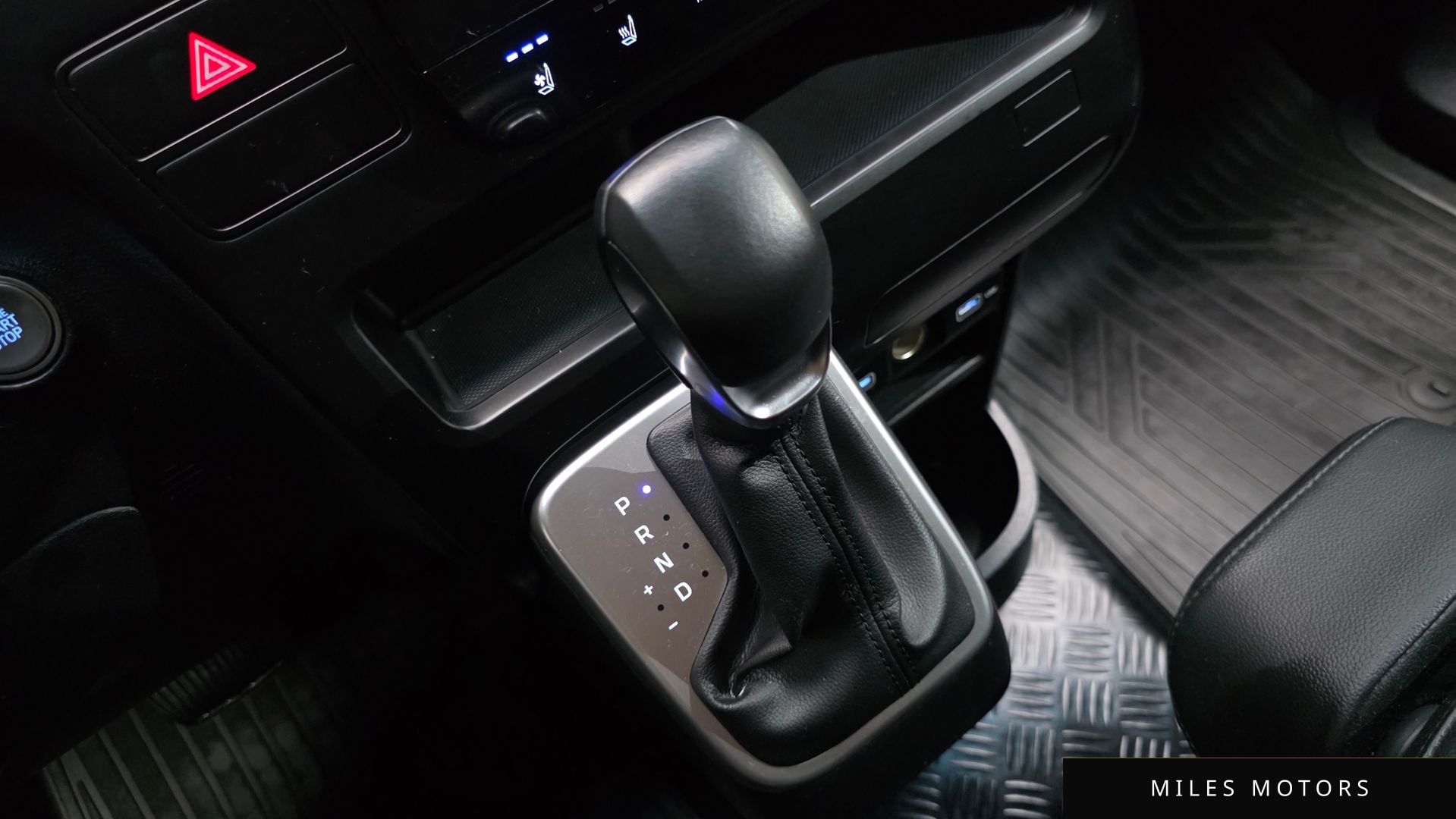 Hyundai Staria 2022 — миниатюра 12