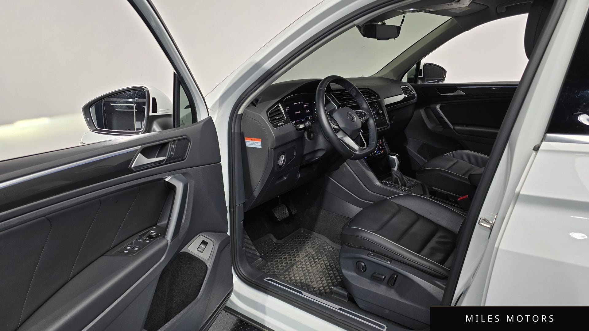 Volkswagen Tiguan 2023 — миниатюра 10