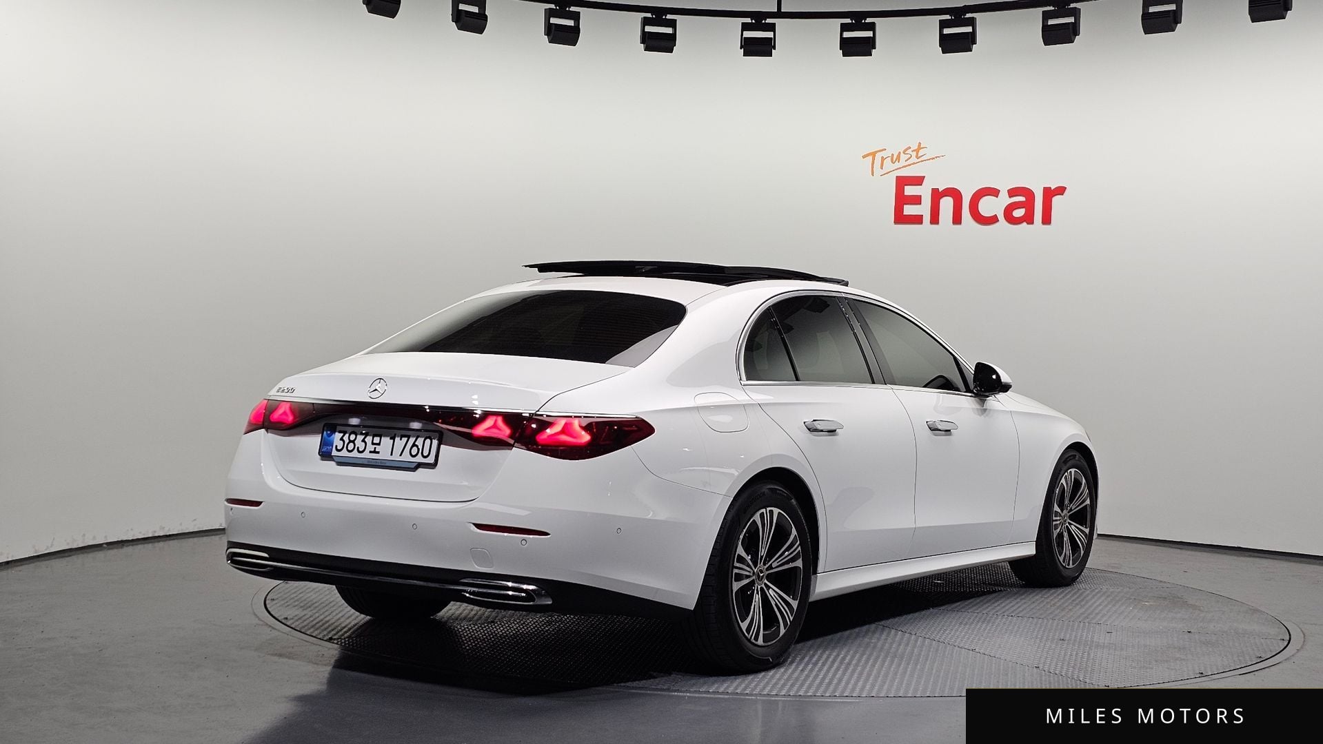 Mercedes-Benz E-Class W214 2024 — миниатюра 2