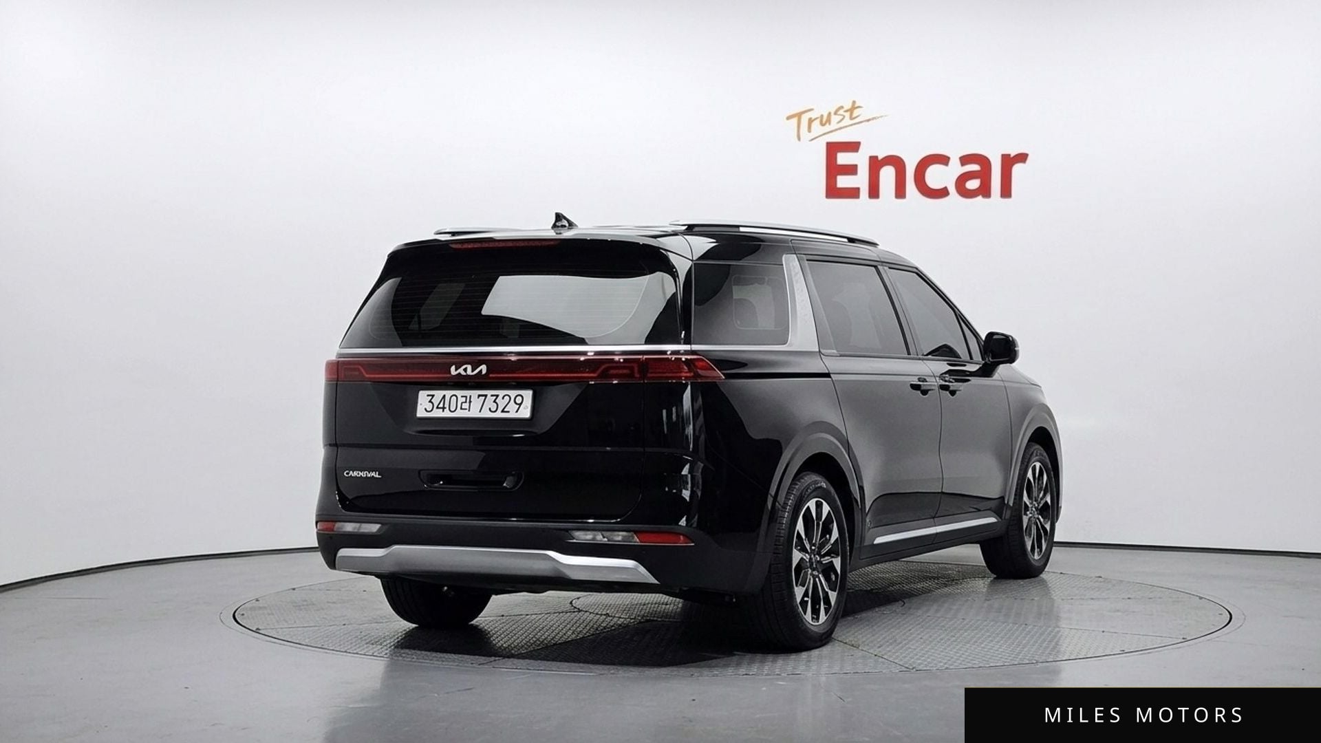Kia Carnival 2023 — миниатюра 2