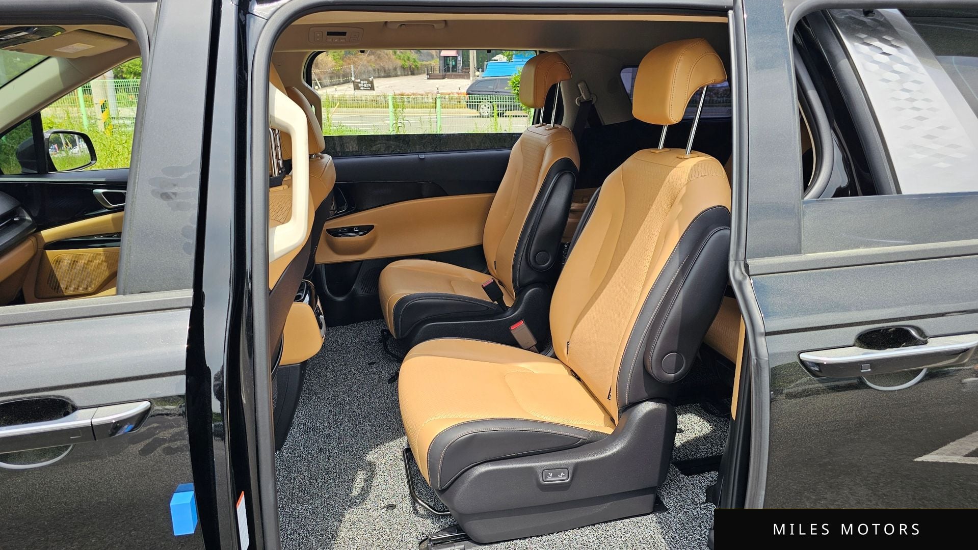 Kia Carnival 2023 — миниатюра 12