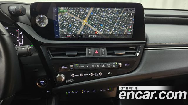 Лексус ES300h 2023 — миниатюра 19