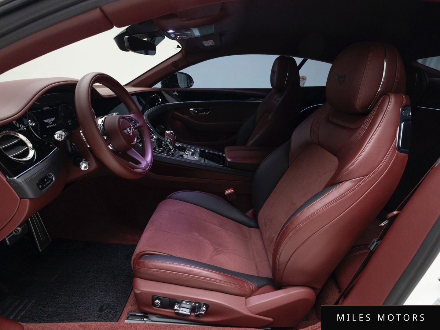 Bentley Continental GT 2023 — миниатюра 10