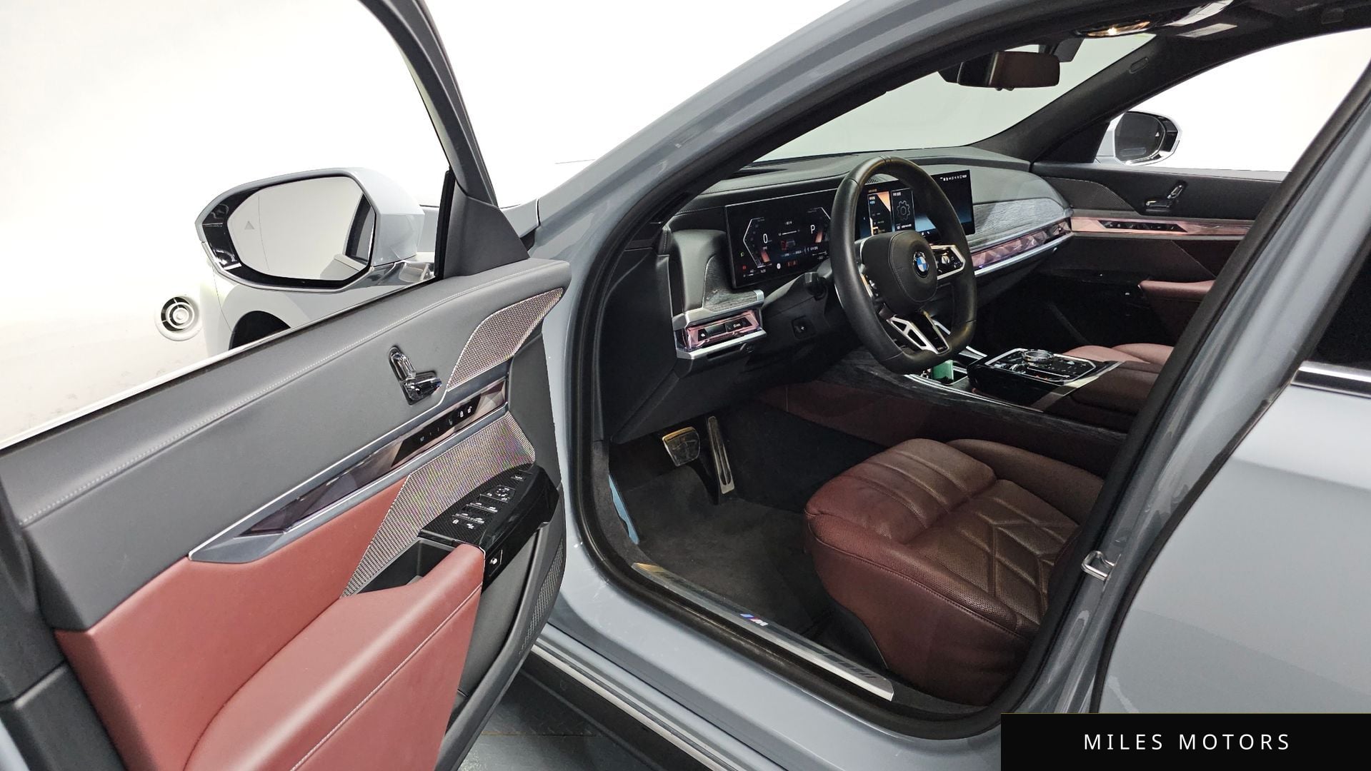 BMW 7 Series (G70) 2023 — миниатюра 12
