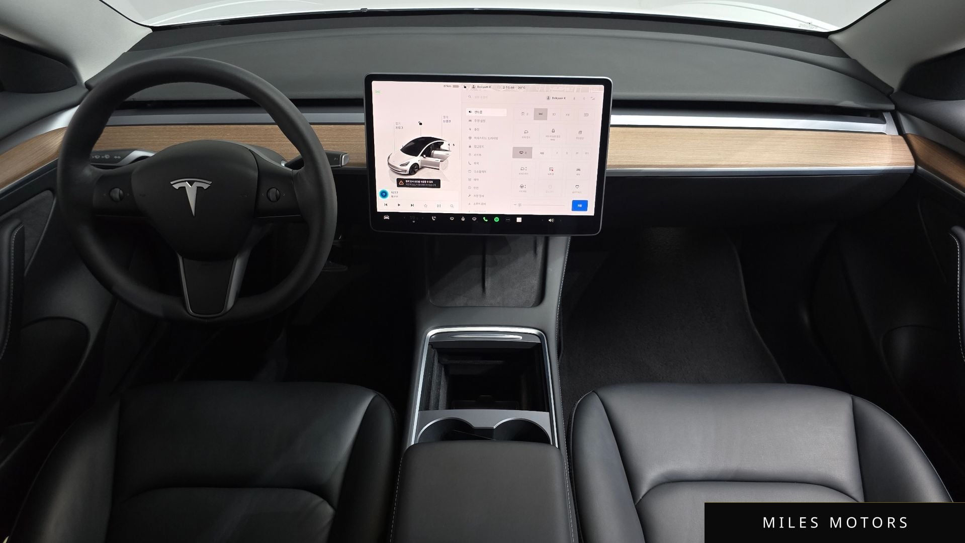Tesla Model 3 2022 — миниатюра 9