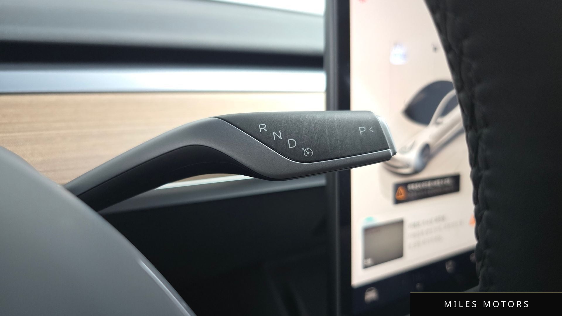 Tesla Model 3 2022 — миниатюра 11