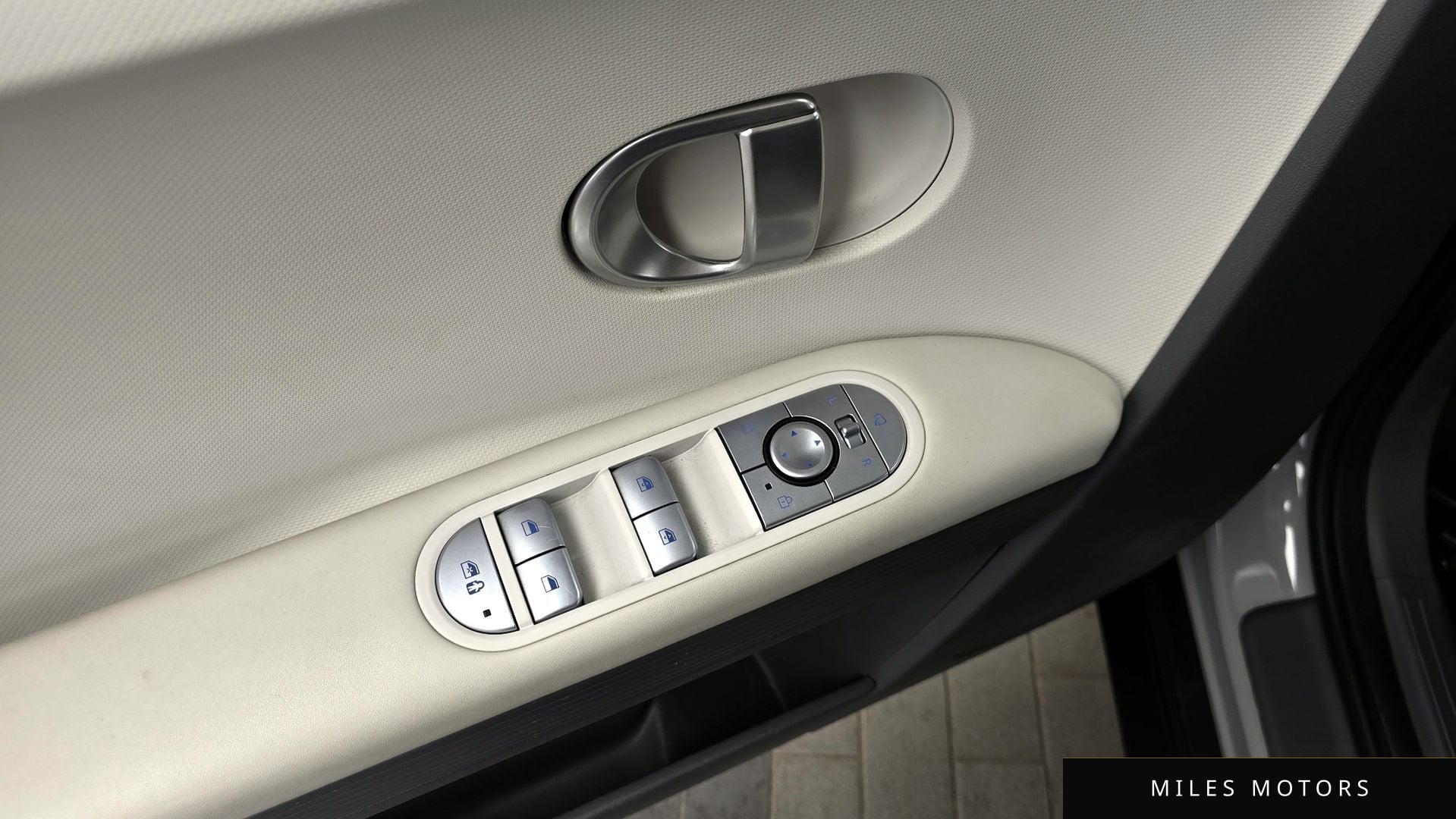 Hyundai Ioniq5 2022 — миниатюра 28
