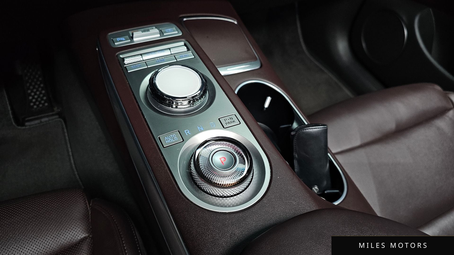 Genesis GV70 2022 — миниатюра 12