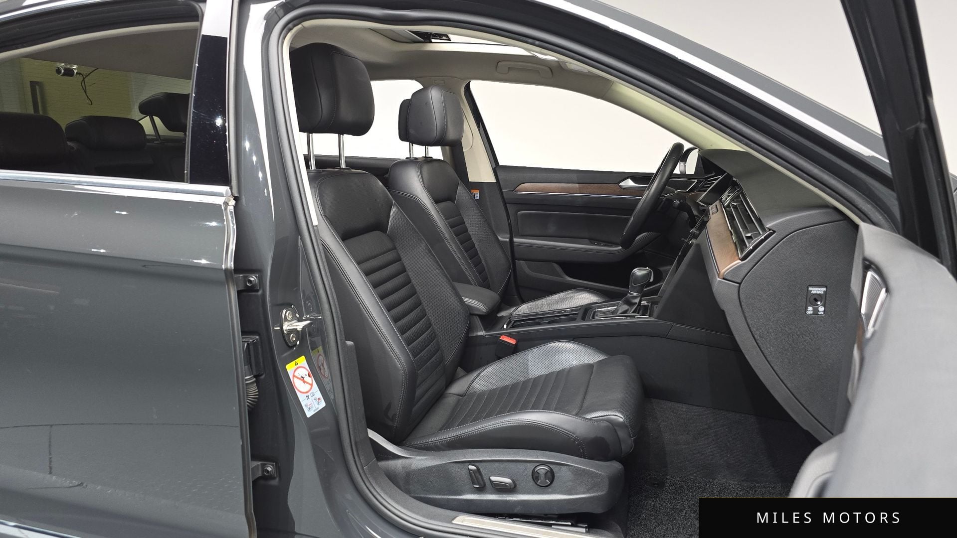 Volkswagen Passat 2018 — миниатюра 11