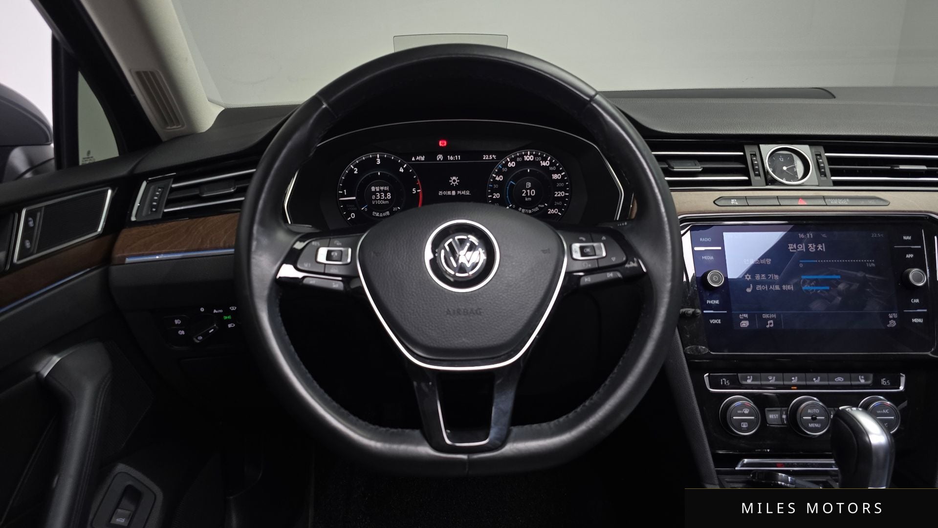 Volkswagen Passat 2018 — миниатюра 13