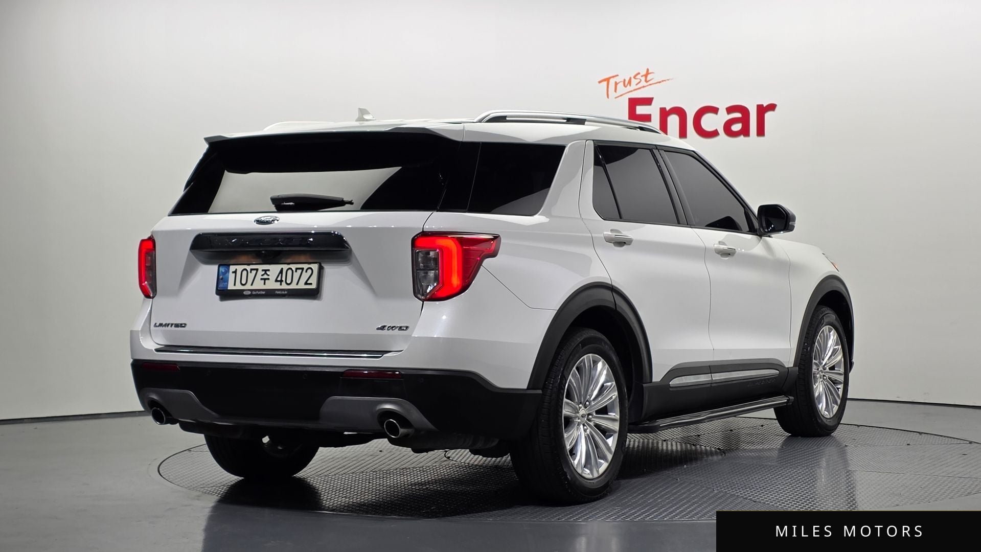 Ford Explorer 2021 — миниатюра 2