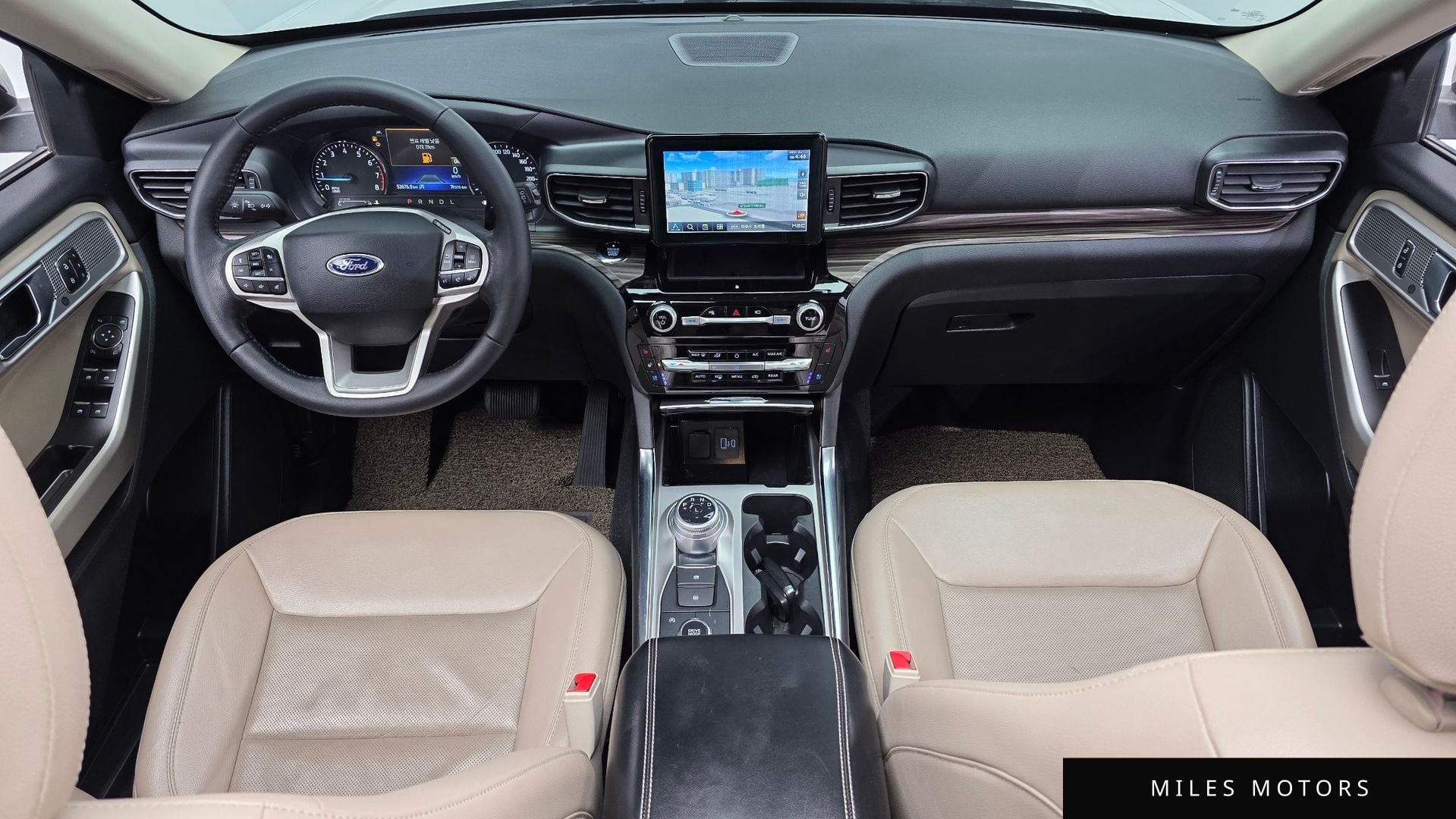 Ford Explorer 2021 — миниатюра 10
