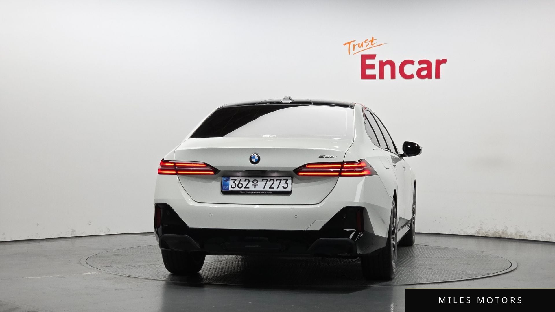BMW 5 Series (G60) 2025 — миниатюра 4
