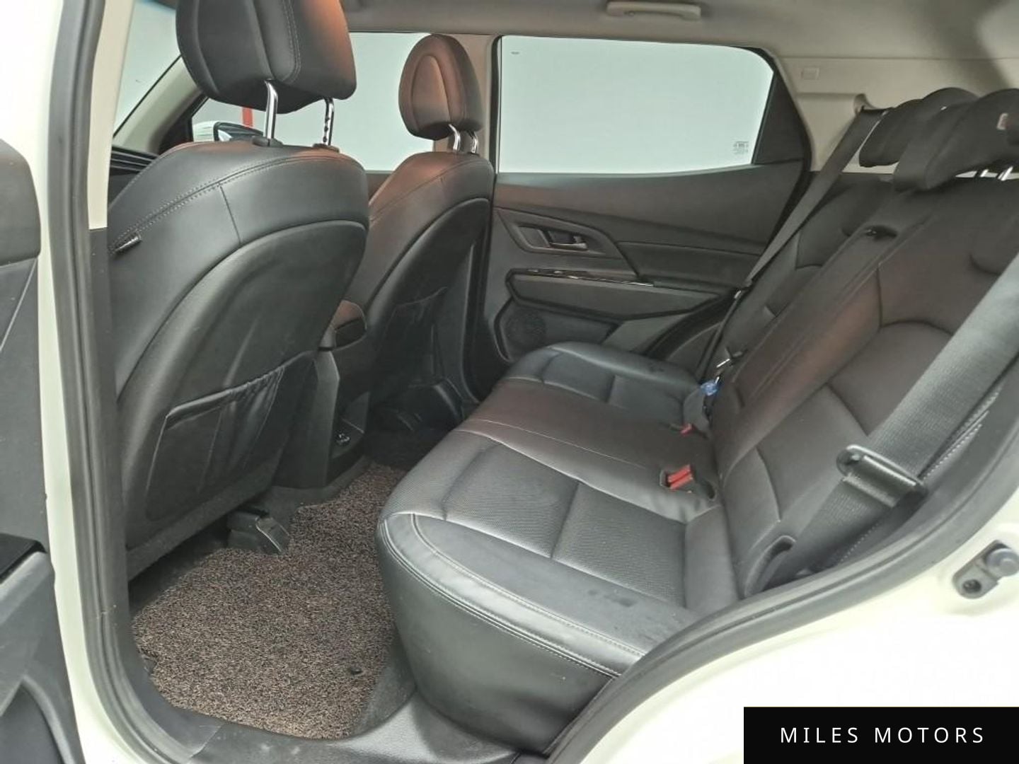 KG Mobility Beautiful Korando 2019 — миниатюра 12
