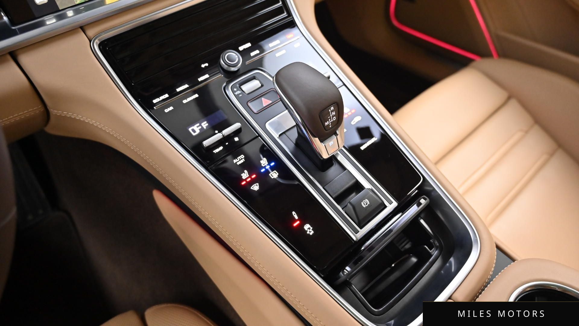 Porsche Panamera 2023 — миниатюра 9