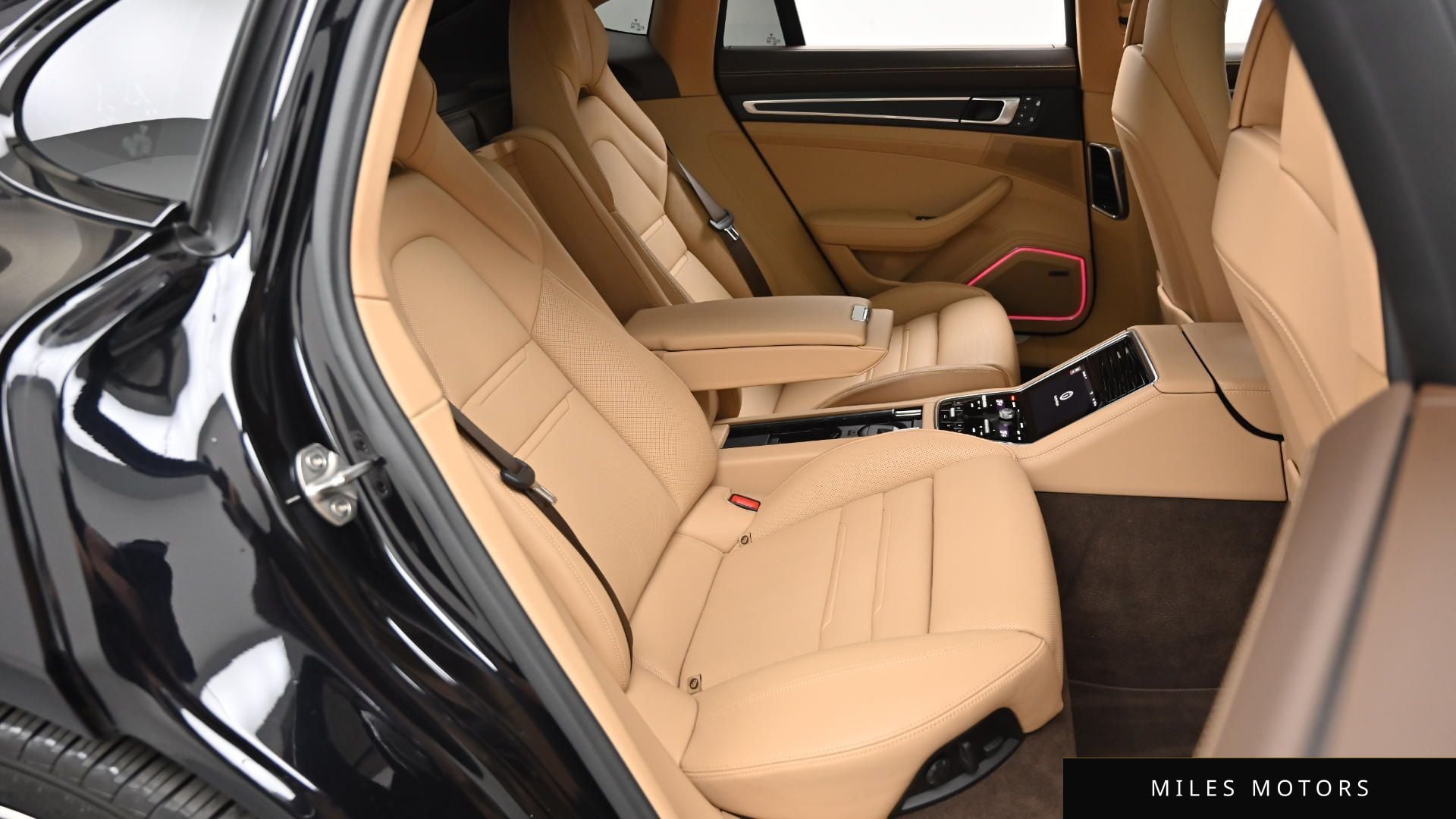 Porsche Panamera 2023 — миниатюра 12