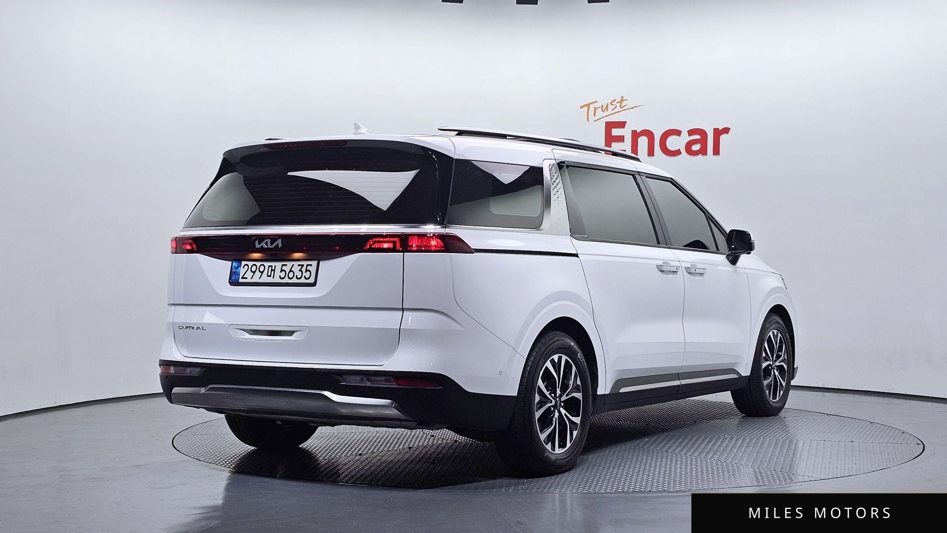 Kia Carnival 2022 — миниатюра 2