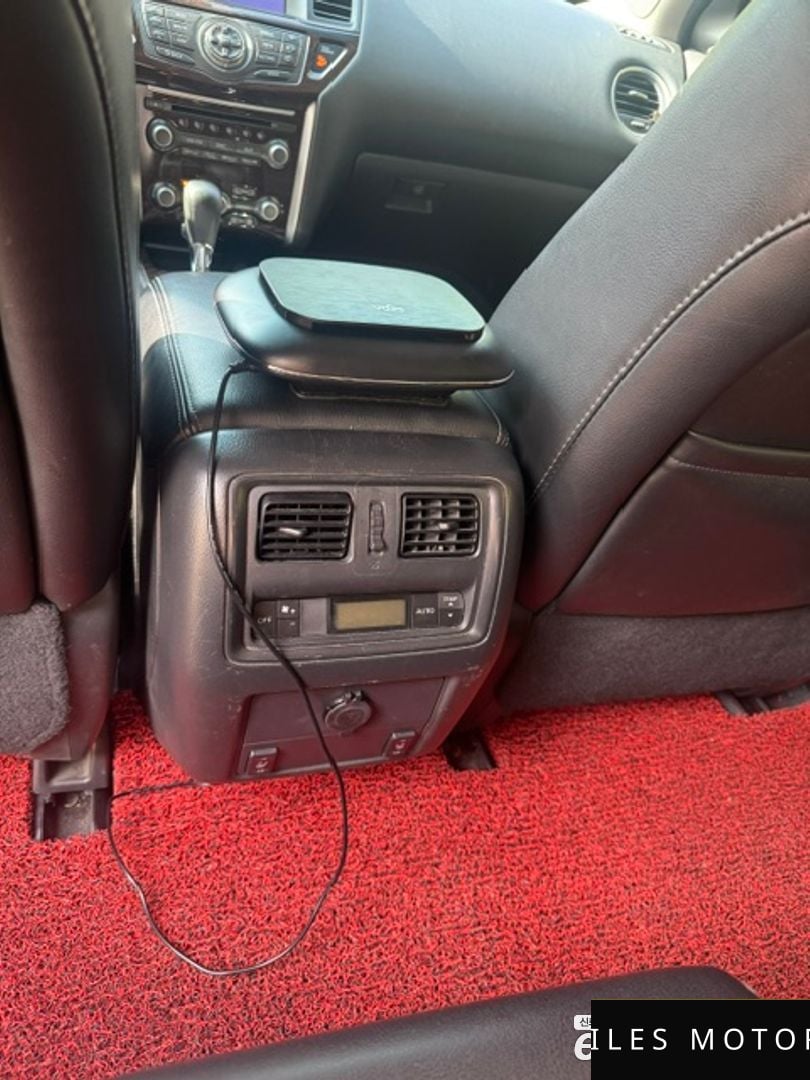 Nissan Pathfinder 2015 — миниатюра 6