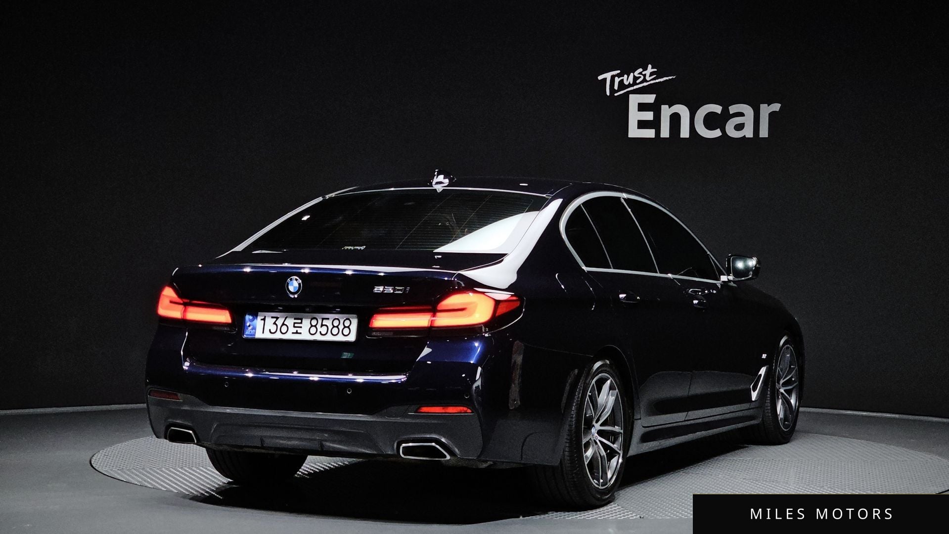 BMW 5 Series (G30) 2021 — миниатюра 2