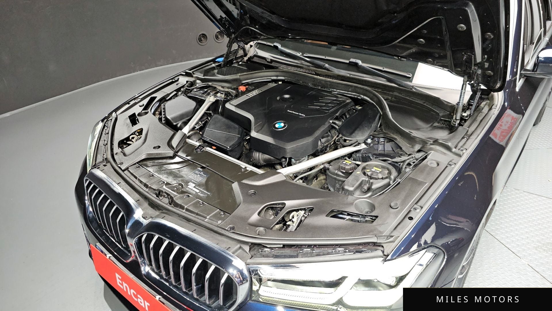BMW 5 Series (G30) 2021 — миниатюра 6