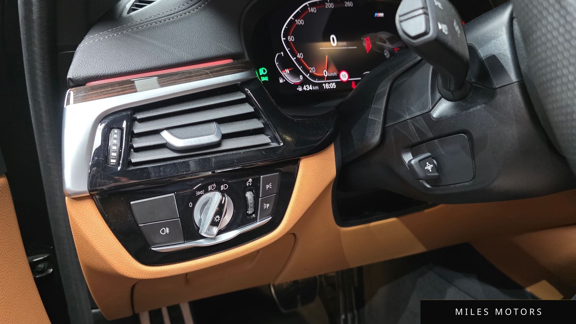 BMW 5 Series (G30) 2021 — миниатюра 23