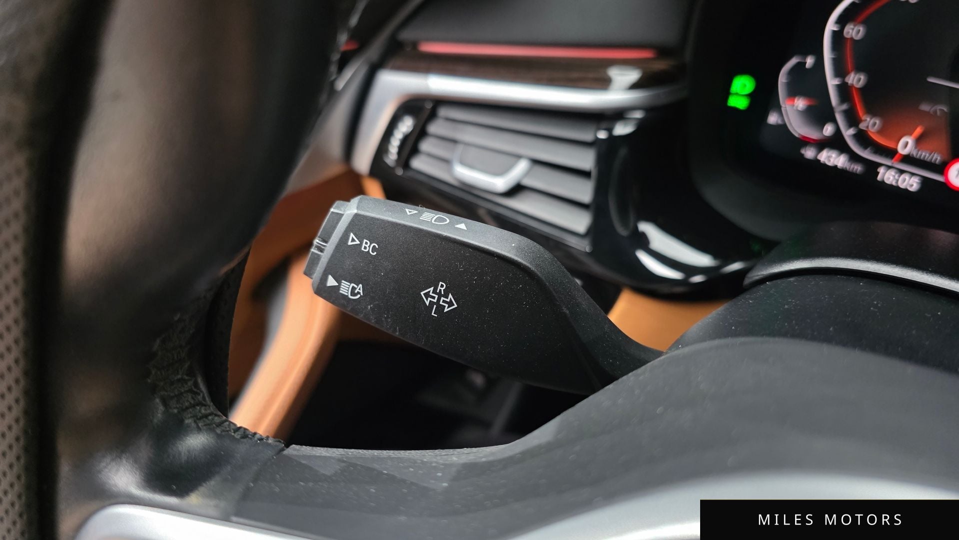 BMW 5 Series (G30) 2021 — миниатюра 26