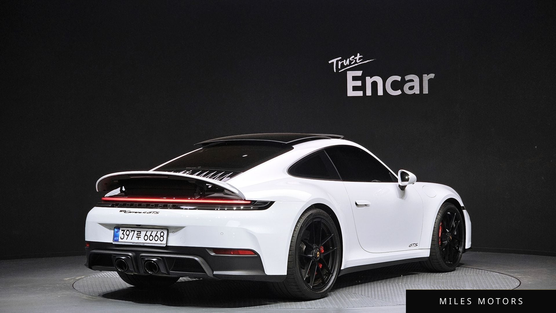 Porsche 911 (992) 2026 — миниатюра 3