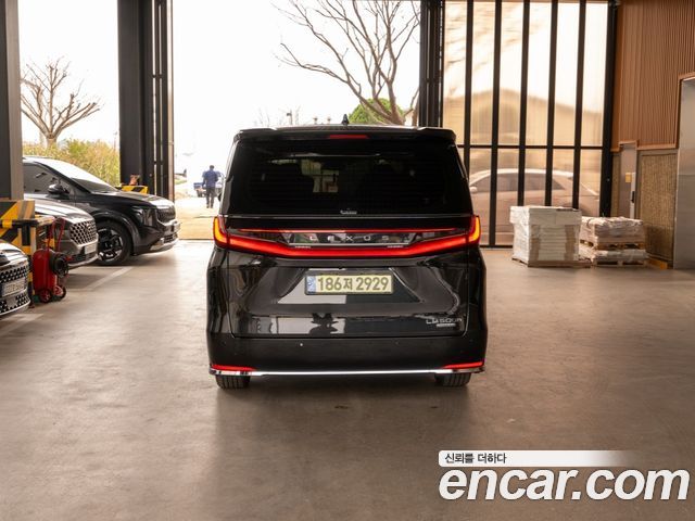 Лексус LM 2025 — миниатюра 4