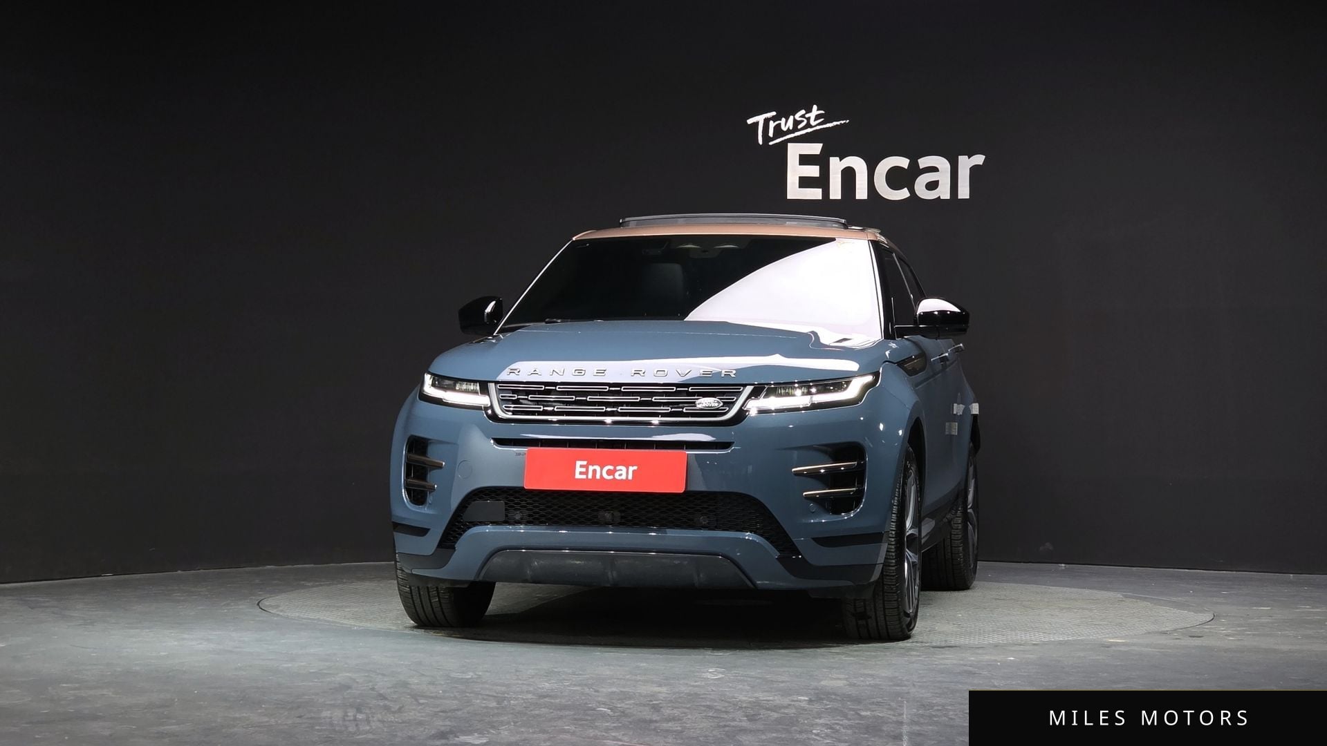 Land Rover Range Rover Evoque 2025 — миниатюра 3