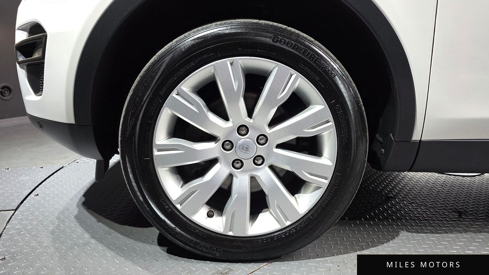 Land Rover Discovery Sport 2015 — миниатюра 5