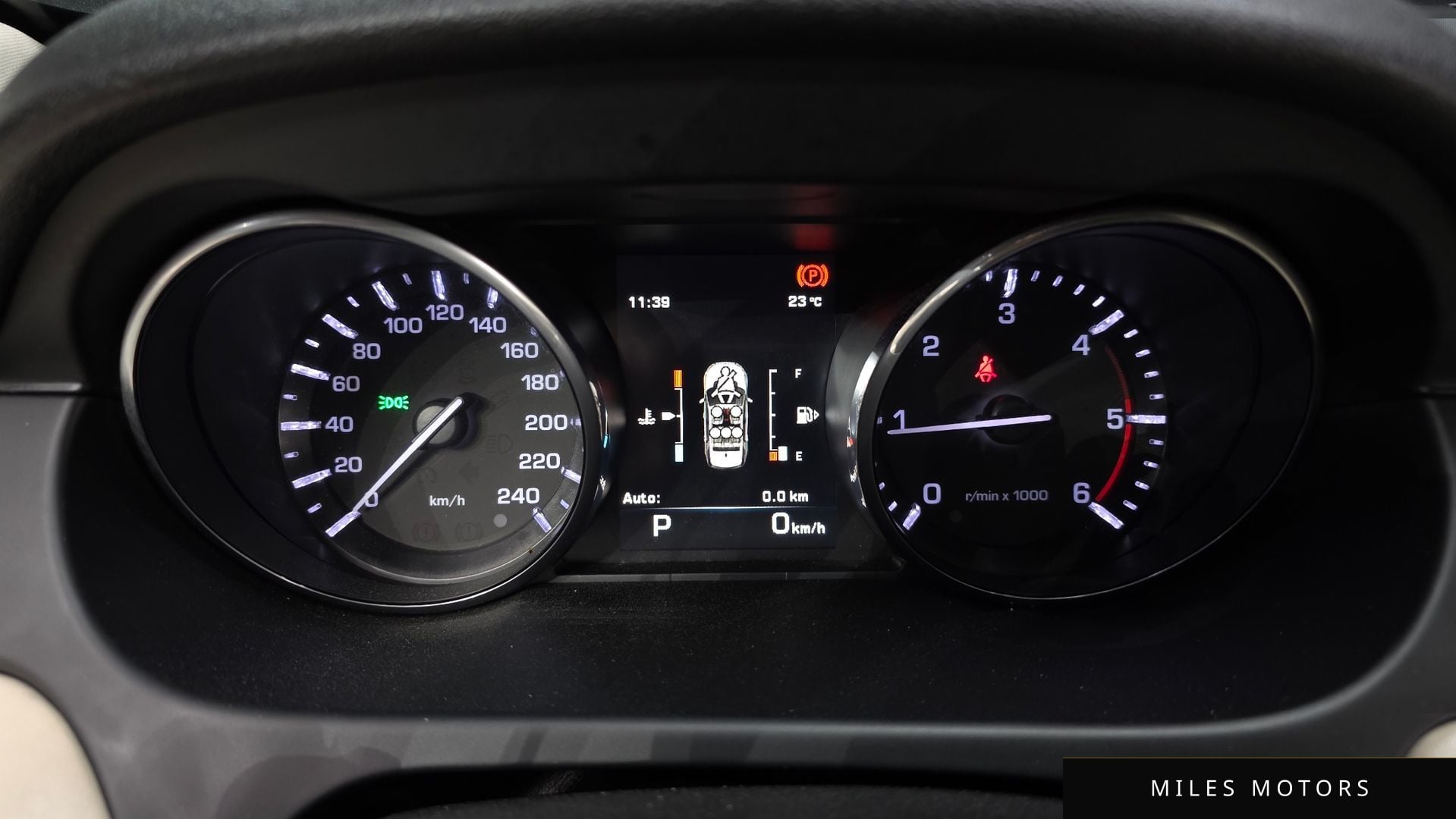 Land Rover Discovery Sport 2015 — миниатюра 8