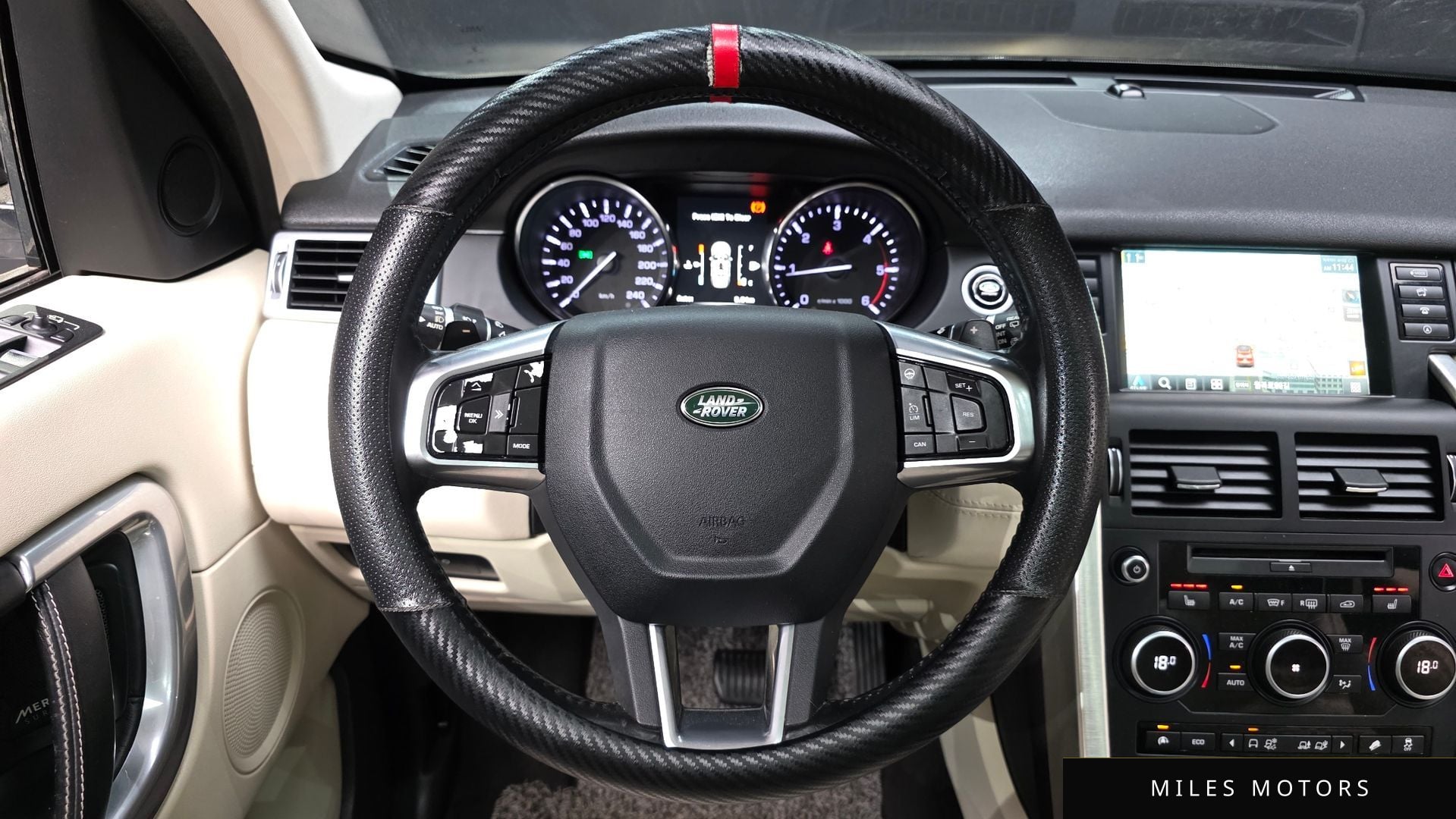 Land Rover Discovery Sport 2015 — миниатюра 12