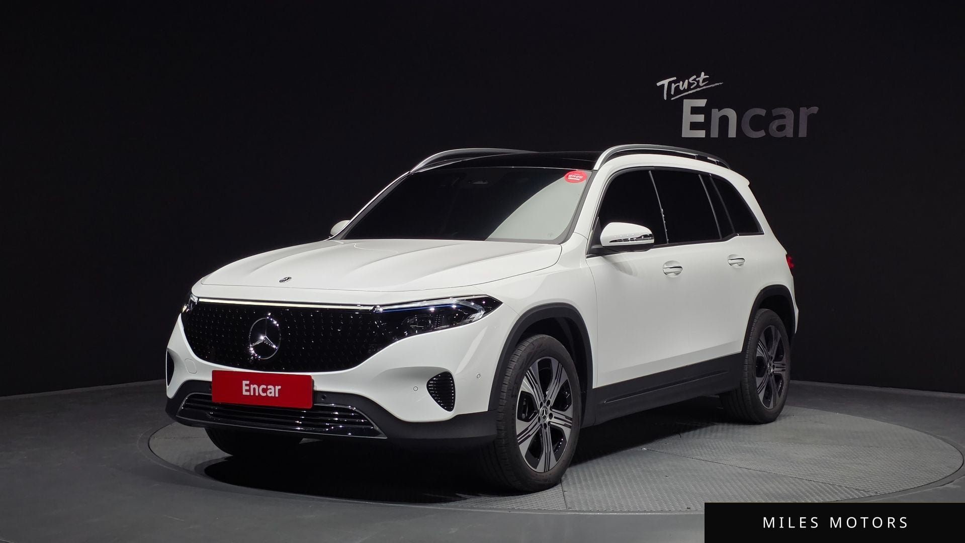 Mercedes-Benz EQB X243 2026 — фото 1 из 12
